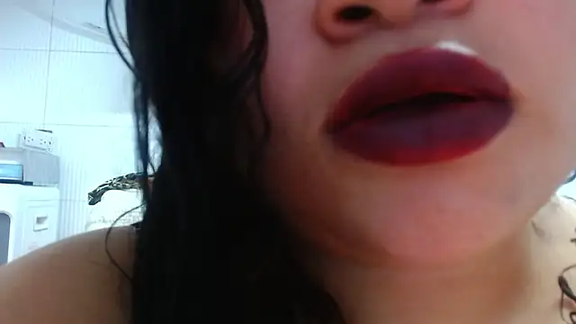 Snapshot of KellyShibary chatting on July 1, 7:57 pm KellyShibary online show from July 1, 7:57 pm