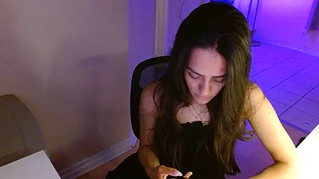 VeronicaBabygirll online show from June 18, 4:46 am