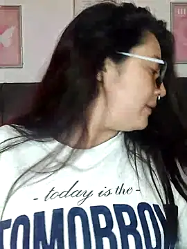 Snapshot of samm_curvy chatting on July 18, 11:19 pm samm curvy online show from July 18, 11:19 pm