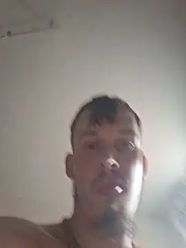Snapshot of Doggy-Bobby chatting on June 19, 8:40 am Doggy-Bobby online show from June 19, 8:40 am