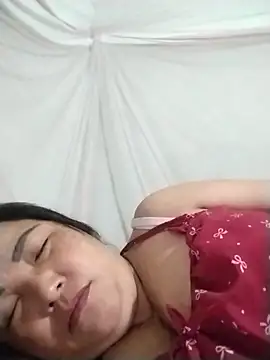 Snapshot of Naaya8109 chatting on July 7, 9:08 pm Naaya8109 online show from July 7, 9:08 pm