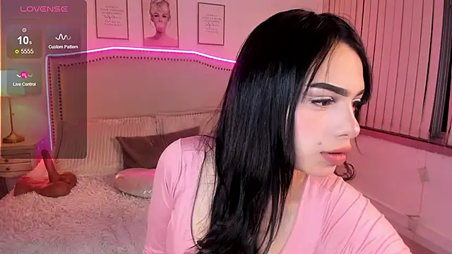 mila  vega online show from July 15, 4:18 am