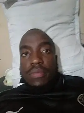 Snapshot of Earnthis chatting on June 23, 7:34 pm Earnthis online show from June 23, 7:34 pm