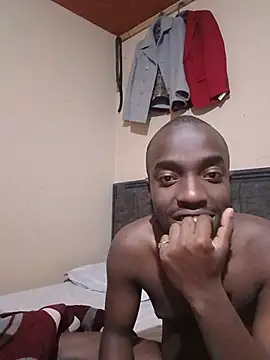 Snapshot of Earnthis chatting on July 21, 9:50 pm Earnthis online show from July 21, 9:50 pm
