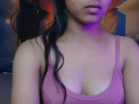 Snapshot of Ruchi-19 chatting on June 22, 3:31 pm Ruchi-19 online show from June 22, 3:31 pm