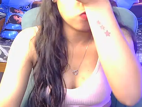 Snapshot of Ruchi-19 chatting on July 23, 10:19 pm Ruchi-19 online show from July 23, 10:19 pm