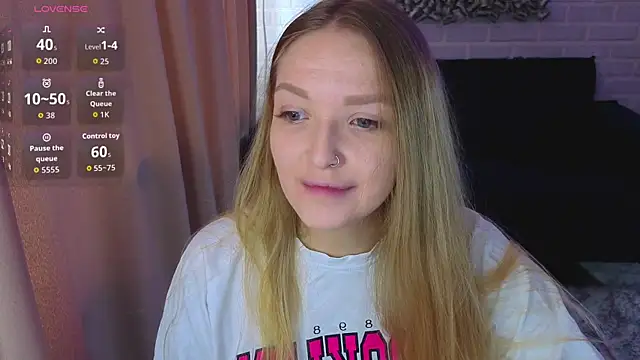 Snapshot of Kate__Walker chatting on June 21, 6:16 am Kate Walker online show from June 21, 6:16 am