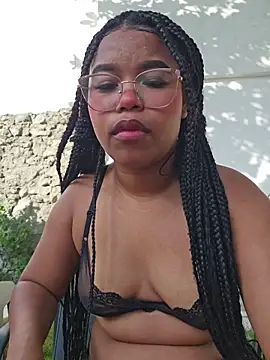 Alexandra Jaramillo online show from June 23, 12:25 pm