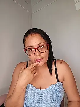 Snapshot of DiablaProhibida chatting on June 20, 4:54 pm DiablaProhibida online show from June 20, 4:54 pm