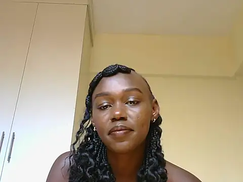 Snapshot of Heliosann chatting on July 30, 7:07 am Heliosann online show from July 30, 7:07 am