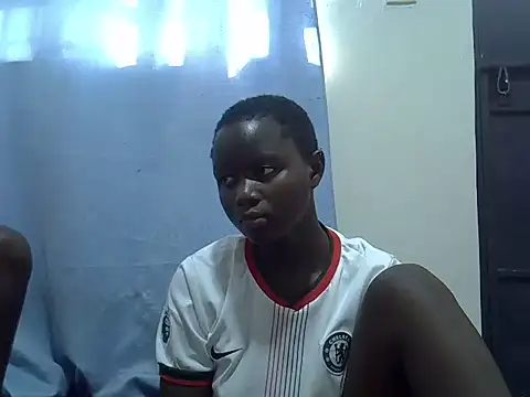 Snapshot of milky_gal_ebony chatting on July 6, 2:14 pm milky gal ebony online show from July 6, 2:14 pm