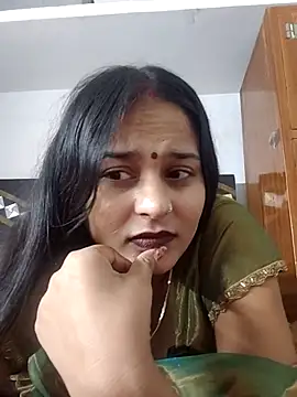 Snapshot of Mummy_jii1 chatting on July 29, 9:02 pm Mummy jii1 online show from July 29, 9:02 pm