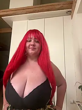 Snapshot of Liliabuton chatting on July 20, 1:42 am Liliabuton online show from July 20, 1:42 am