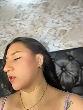 Lau Dreamgirl online show from June 26, 6:01 pm