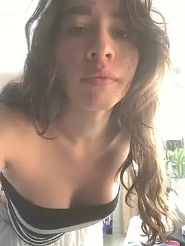 AniaBowie online show from June 30, 2:18 pm