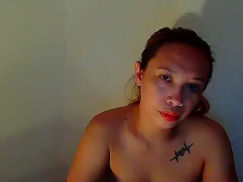 Snapshot of Hotamera chatting on July 13, 7:55 am Hotamera online show from July 13, 7:55 am