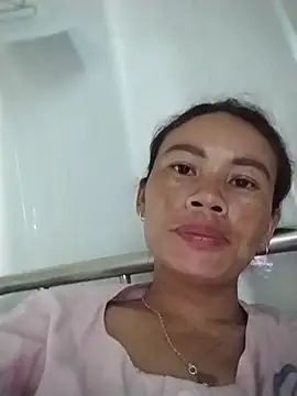 Snapshot of _Lynk_ chatting on June 30, 8:04 am Lynk online show from June 30, 8:04 am