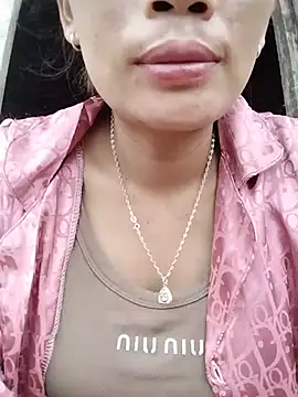 Snapshot of _Lynk_ chatting on July 23, 12:46 am Lynk online show from July 23, 12:46 am
