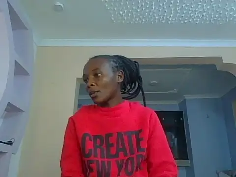 Queenn vee online show from June 22, 6:38 pm