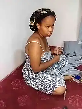 Snapshot of CurvyCharmsTush chatting on July 6, 4:31 pm CurvyCharmsTush online show from July 6, 4:31 pm