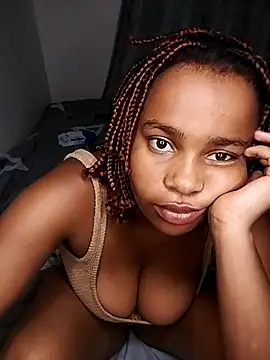 Snapshot of CurvyCharmsTush chatting on July 15, 11:48 am CurvyCharmsTush online show from July 15, 11:48 am