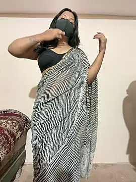 Wild Rhea online show from June 24, 6:18 pm
