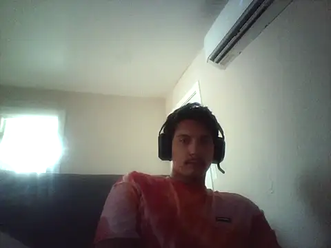 Snapshot of Nicks10in chatting on July 28, 10:53 pm Nicks10in online show from July 28, 10:53 pm