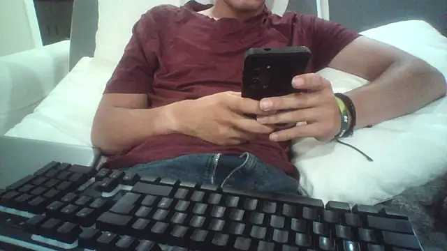 Snapshot of Nicks10in chatting on August 1, 6:56 am Nicks10in online show from August 1, 6:56 am