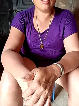 NyloveSquirt online show from June 27, 8:41 am