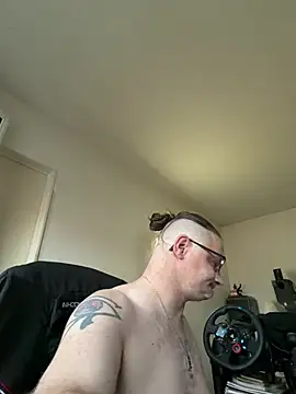 Snapshot of darkzhorsX chatting on June 24, 4:33 am darkzhorsX online show from June 24, 4:33 am
