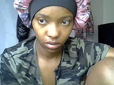 Snapshot of pretty_jaz chatting on June 27, 6:51 am pretty jaz online show from June 27, 6:51 am