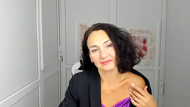 Snapshot of OliviaKateee chatting on July 21, 12:18 pm OliviaKateee online show from July 21, 12:18 pm