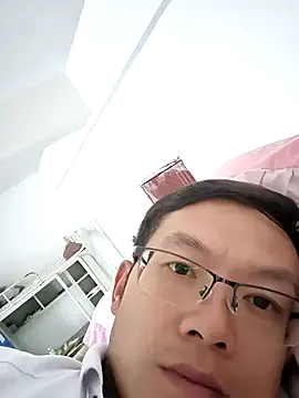 Snapshot of GG-0021 chatting on June 24, 1:26 am GG-0021 online show from June 24, 1:26 am