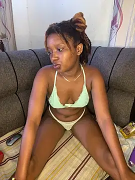 Snapshot of SexyArya_ chatting on July 14, 10:32 am SexyArya online show from July 14, 10:32 am