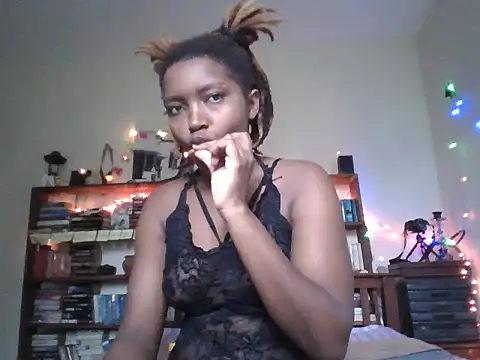 Snapshot of SexyArya_ chatting on August 5, 5:32 am SexyArya online show from August 5, 5:32 am