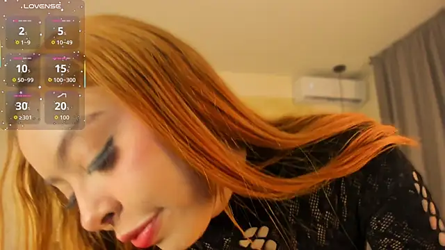 Snapshot of madison_littlee_ chatting on July 2, 11:38 am madison littlee online show from July 2, 11:38 am