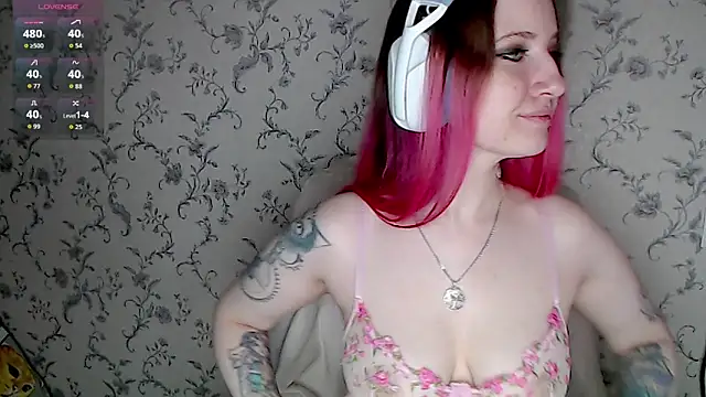 Snapshot of Tastycherrypie chatting on August 4, 11:02 am Tastycherrypie online show from August 4, 11:02 am