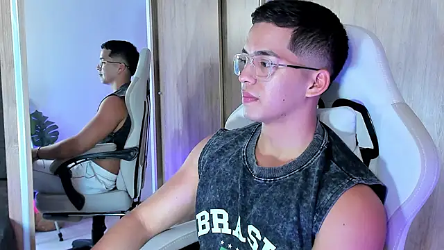 Snapshot of Matias_strong1 chatting on August 8, 11:45 am Matias strong1 online show from August 8, 11:45 am