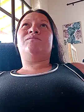 Snapshot of katiia_2 chatting on July 1, 5:02 pm katiia 2 online show from July 1, 5:02 pm