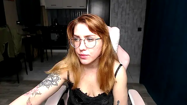 Reginasmilee online show from November 19, 12:43 am