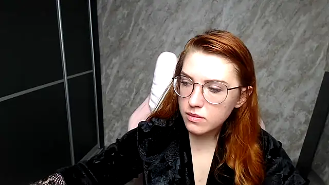 Reginasmilee online show from February 25, 4:00 am