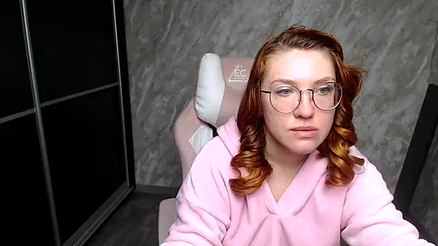 Reginasmilee online show from March 3, 1:56 am