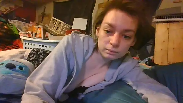 Snapshot of daddiesgurl69 chatting on July 12, 1:18 am daddiesgurl69 online show from July 12, 1:18 am