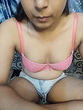 Snapshot of Yourss_Sparkel chatting on August 2, 5:22 pm Yourss Sparkel online show from August 2, 5:22 pm