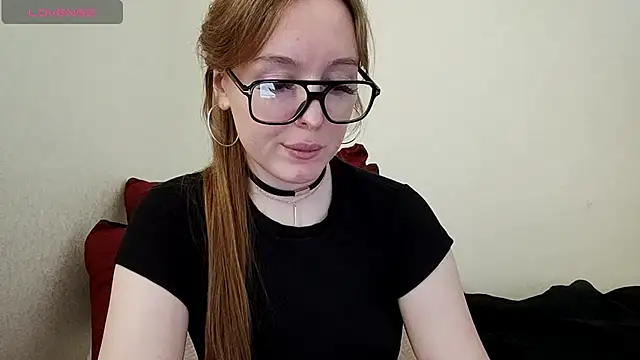 Snapshot of Felicia_Miller chatting on June 27, 4:34 pm Felicia Miller online show from June 27, 4:34 pm
