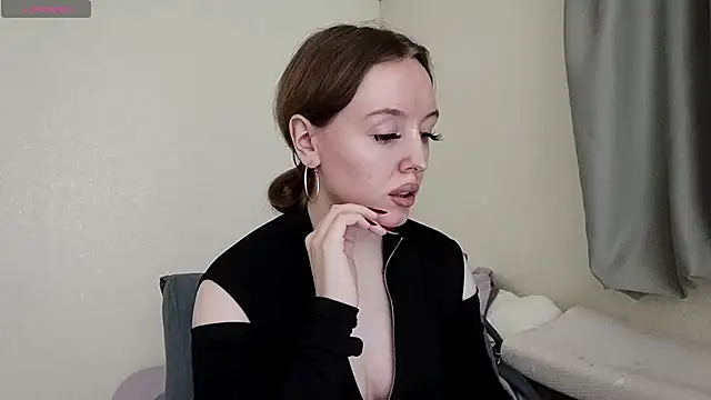 Snapshot of Felicia_Miller chatting on July 24, 9:24 pm Felicia Miller online show from July 24, 9:24 pm