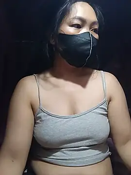 Snapshot of Hiha-nn chatting on July 9, 10:36 pm Hiha-nn online show from July 9, 10:36 pm