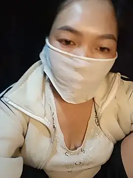 Snapshot of Hiha-nn chatting on July 28, 11:15 pm Hiha-nn online show from July 28, 11:15 pm