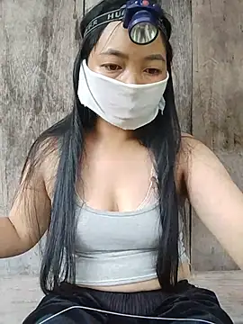 Snapshot of Hiha-nn chatting on August 5, 2:14 am Hiha-nn online show from August 5, 2:14 am