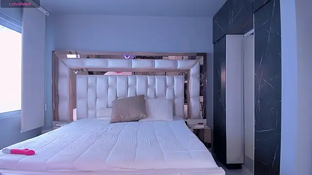 SarahPreston online show from March 12, 6:33 pm